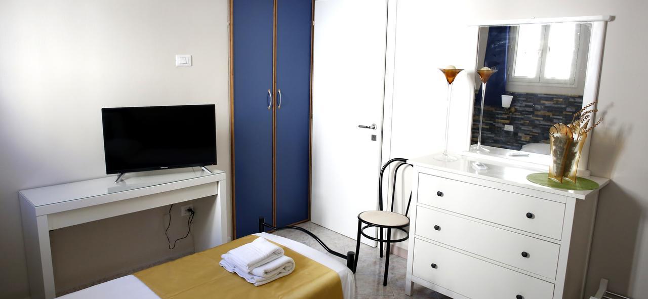 Veganb&B Cherry Room Szirakúza Kültér fotó